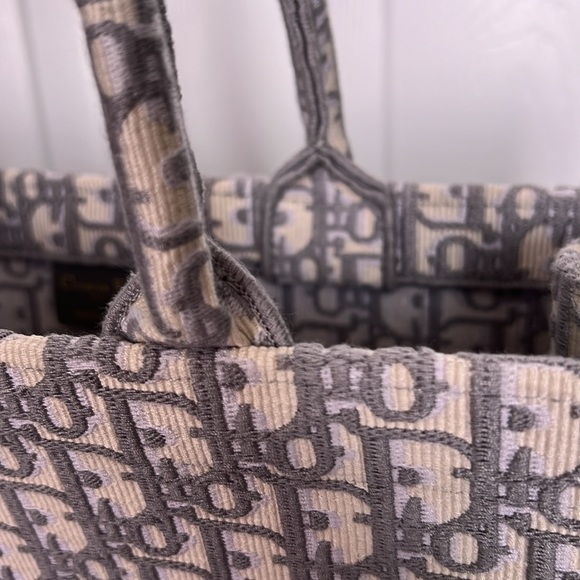 CD Tote - Picture 7 of 10